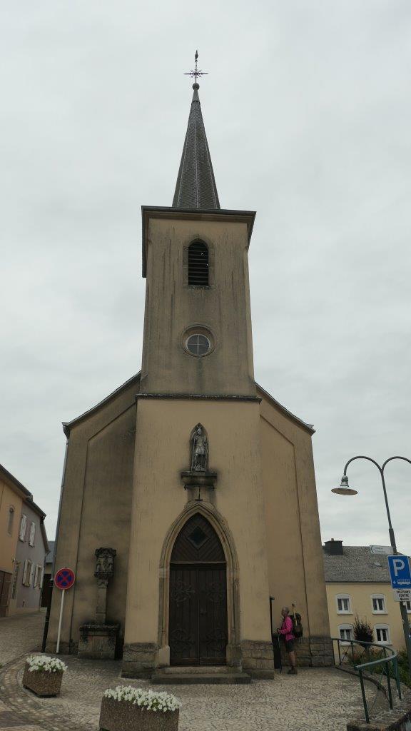 Kirche Saint Sebastien in Hollenfels.jpg